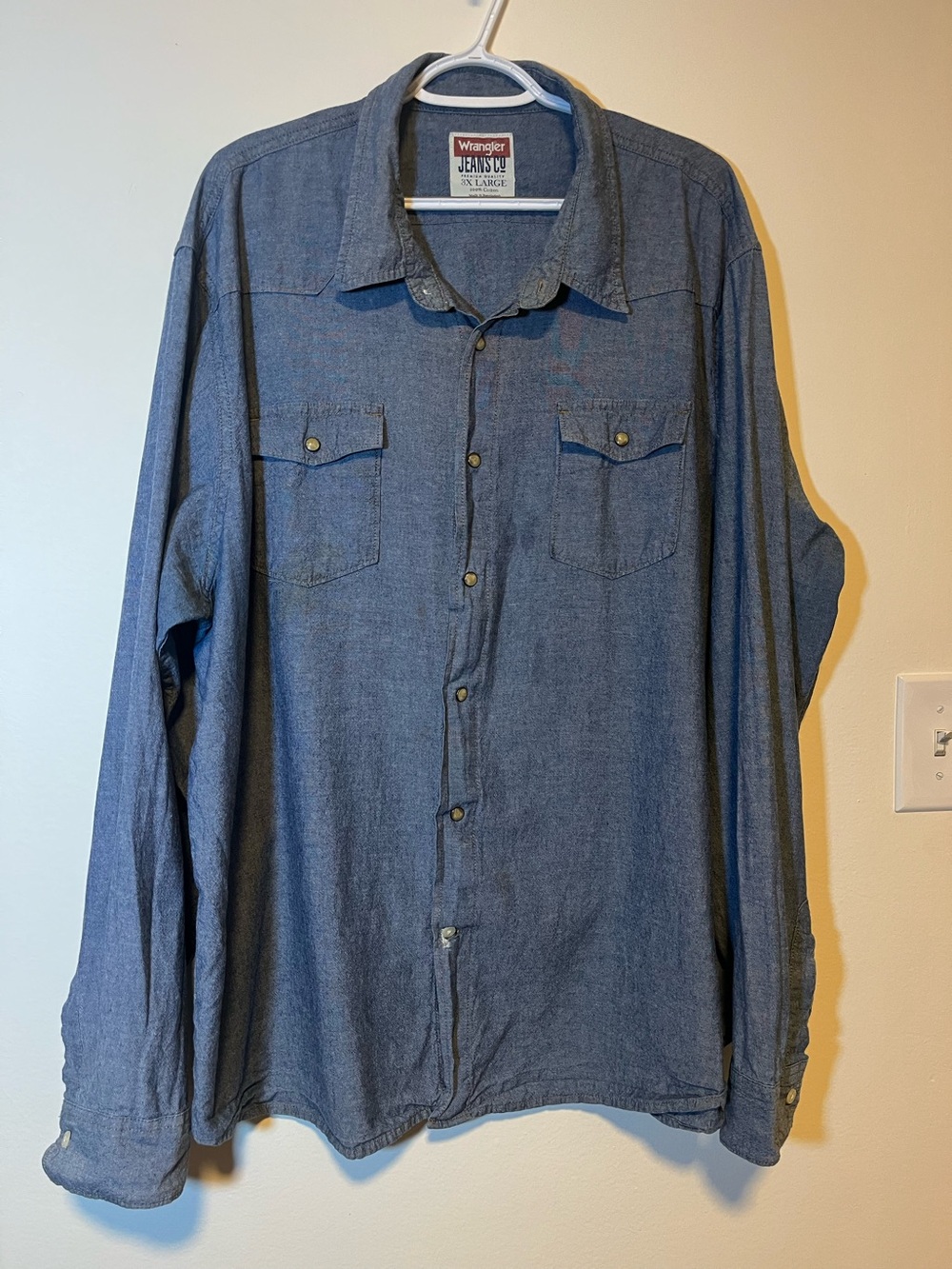 Wrangler Men's Denim-Style Blue Button-Down Shirt